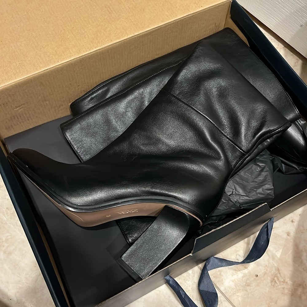Beautiful classic black boot